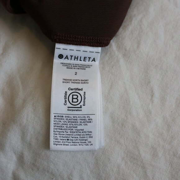 Athleta Trekkie North Short in Mahogany Size 2 - Picture 9 of 9